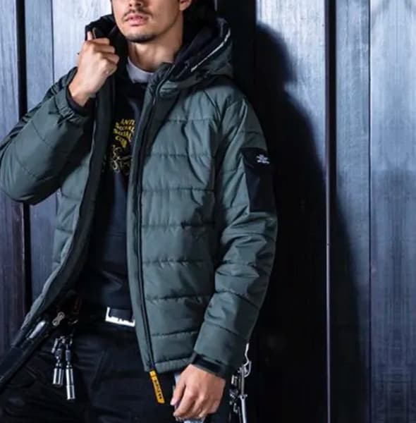 防風性の高い長袖ブルゾン