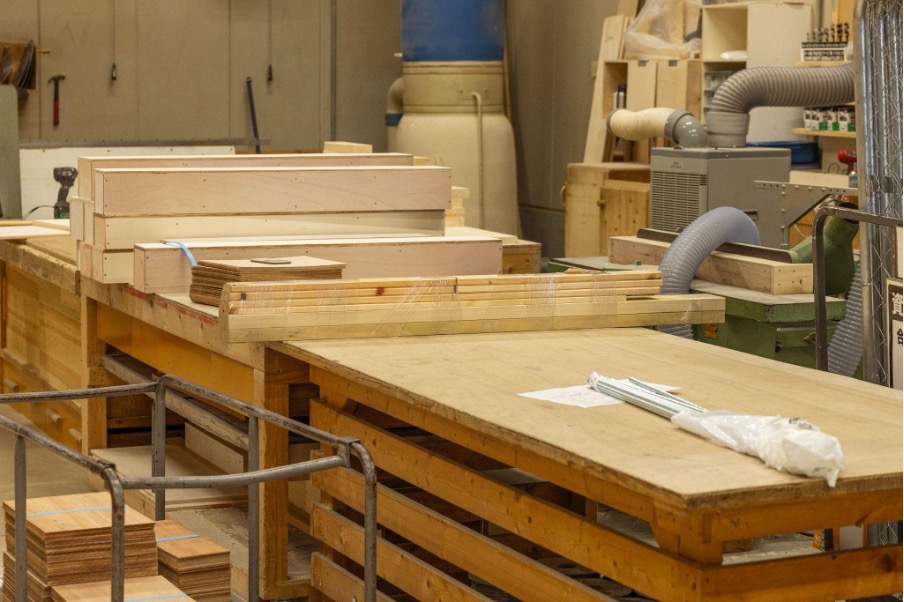 2. ホコリや火花など飛沫物がある現場