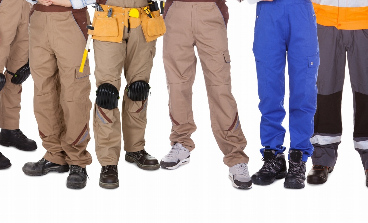 さまざまな作業員の作業靴イメージ