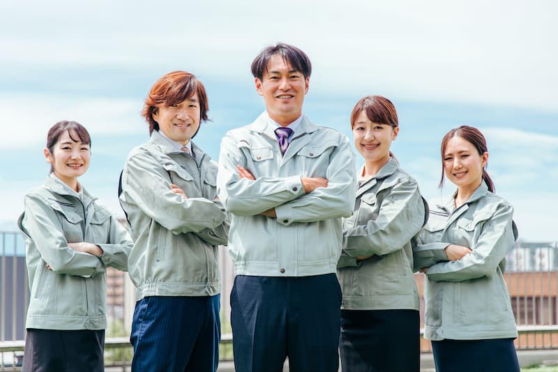 ユニフォームとして幅広い層で統一する場面